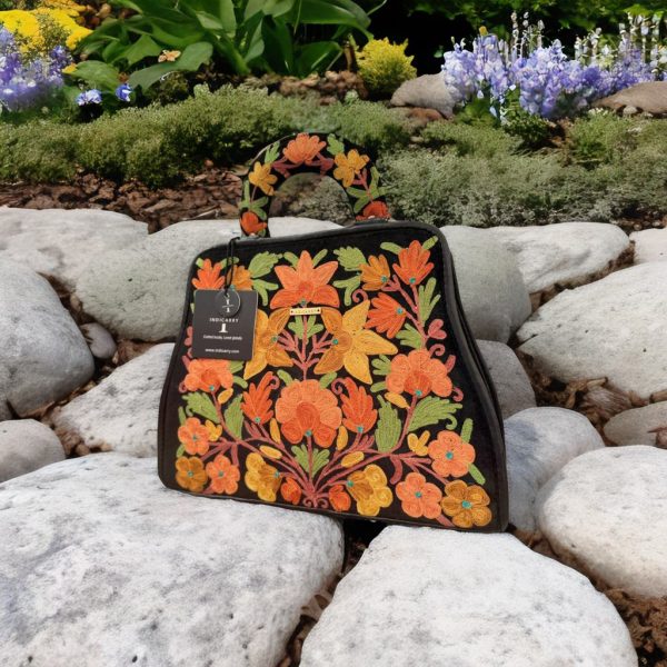 Heritage Handbag - Black - Image 3