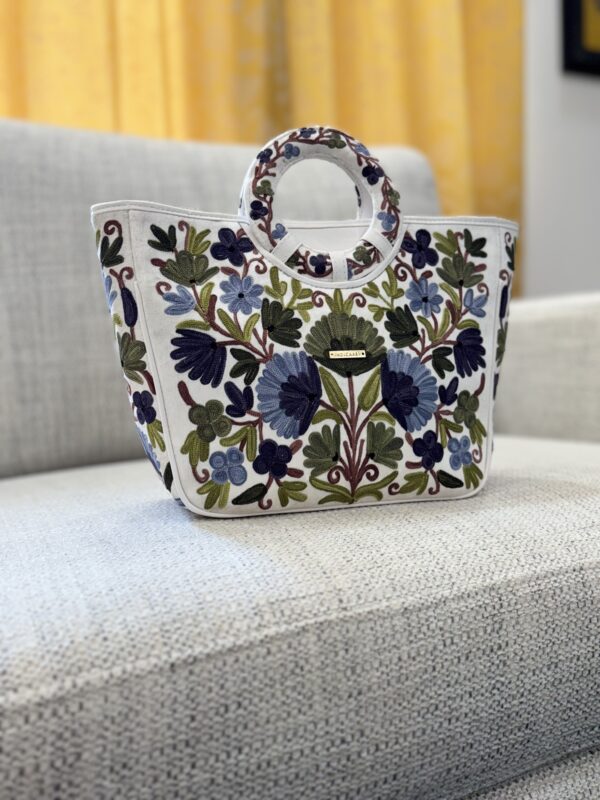 Everyday Elegance Tote - White & Blue