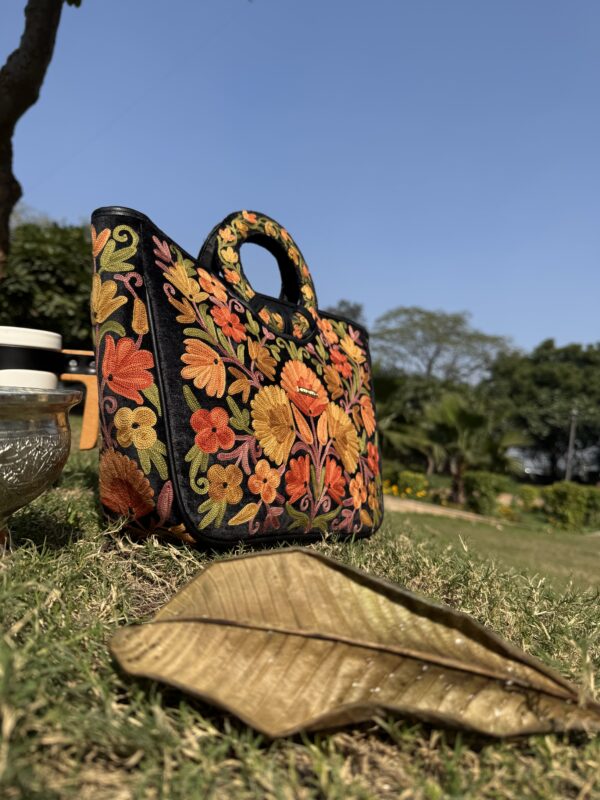 Everyday Elegance Tote - Black - Image 3