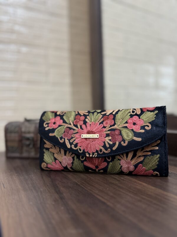 Aari Velvet Wallet - Black